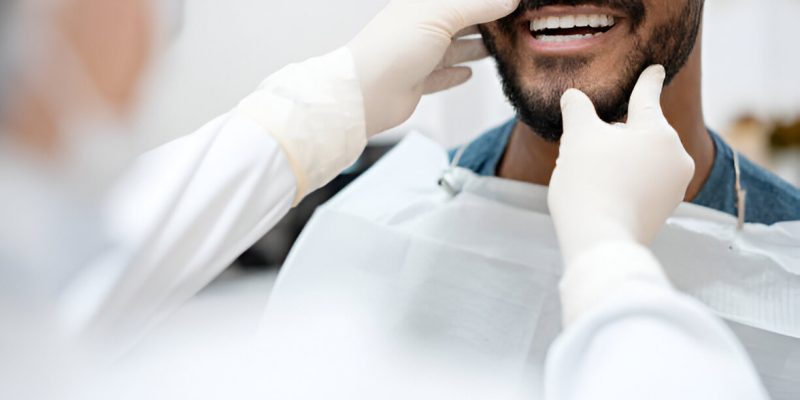 How to Choose the Best Cosmetic Dentist in Grants for Your Smile Makeover
